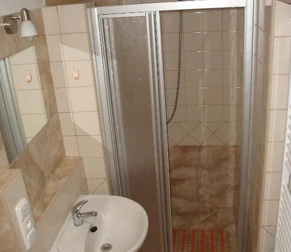 아파트만 오거스텐 *